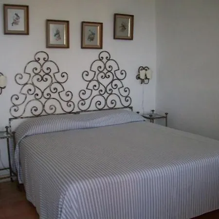 La Guardia B&B *