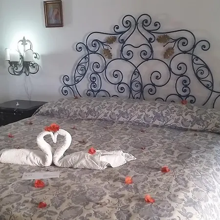 La Guardia B&B *