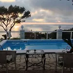 לינה וארוחת בוקר La Guardia אנה קאפרי